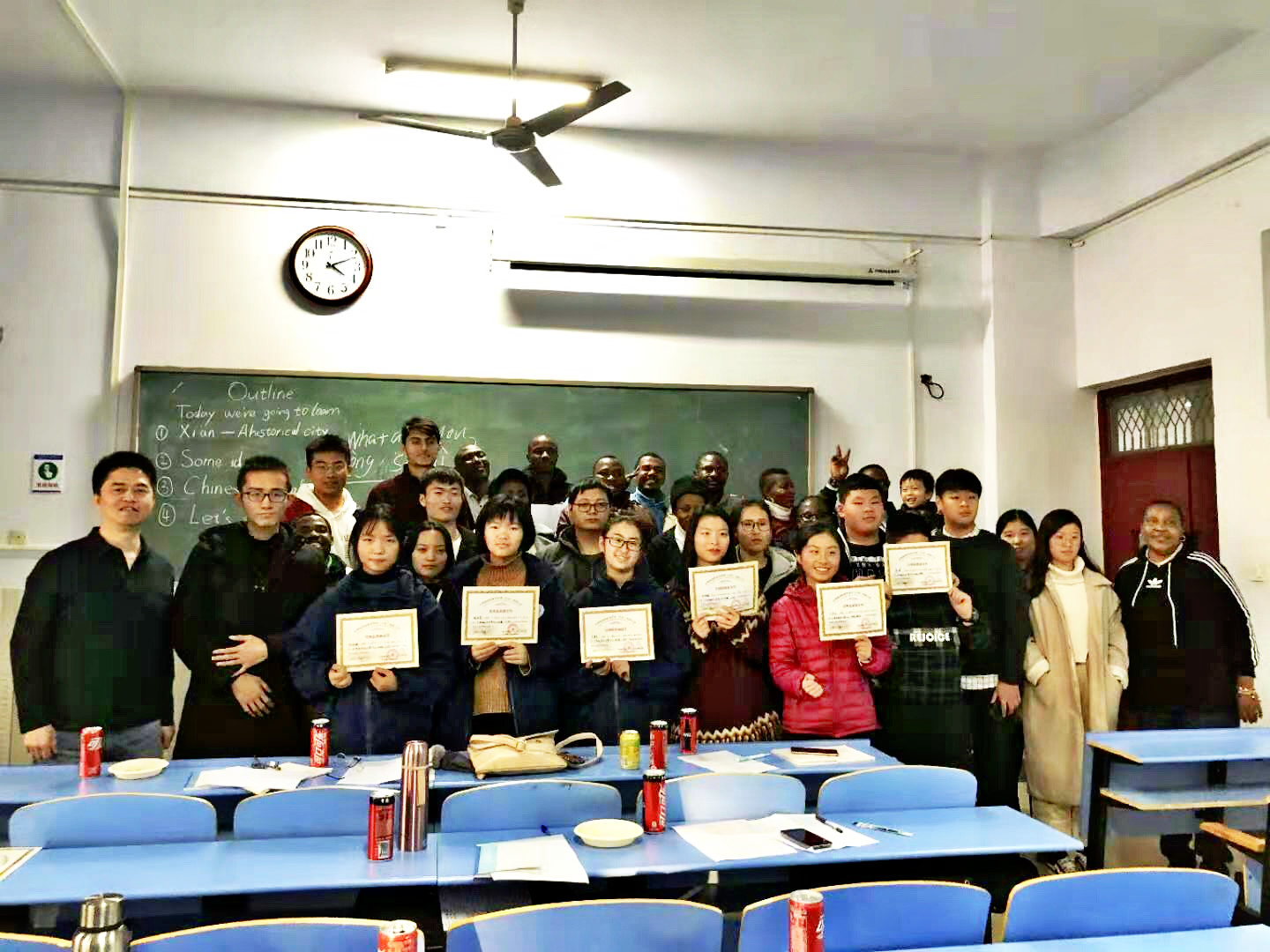 中美国际班学生赴高校为外籍留学生开设“中国文化讲堂”_meitu_5.jpg
