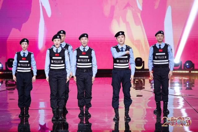 2020网络春晚 “央视boys”出道说相声
