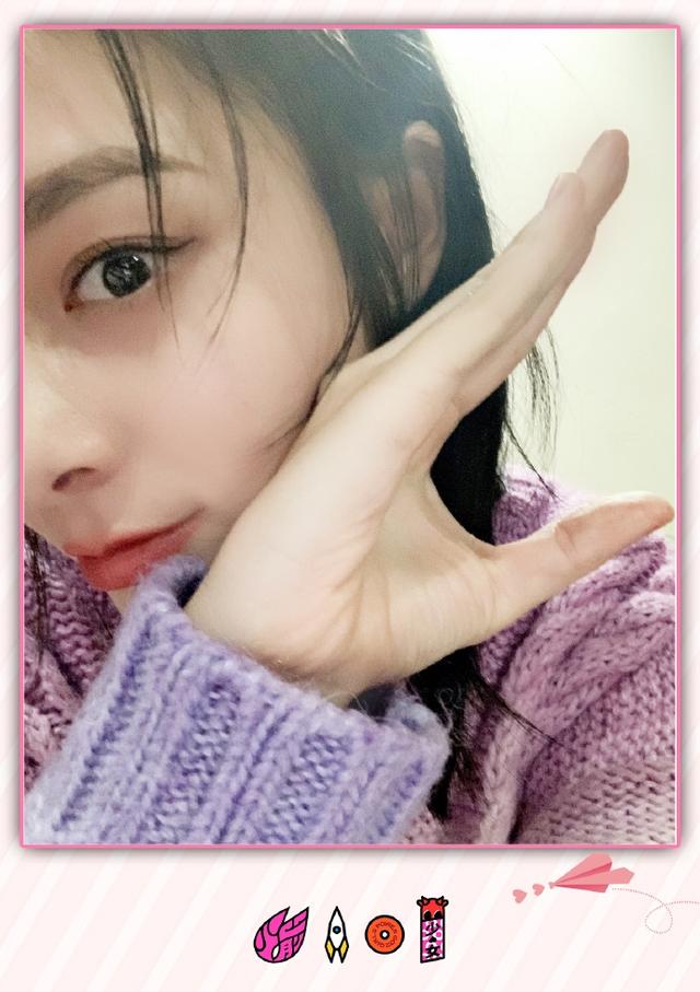 火箭少女福利掉落 孟美岐吴宣仪等成员比心接力传递爱