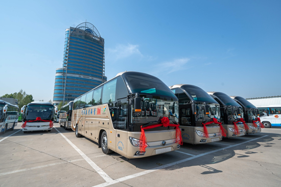 再传捷报！宇通豪华旅游客车再次批量交付青海 发力品质旅游，宇通豪华旅游客车再次批量交付青海