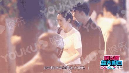 董璇苏小玎动作亲昵 疑似恋爱