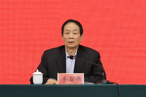 天瑞集团董事长李留法在讲话中指出,相信大易科技和埃森哲项目的合作