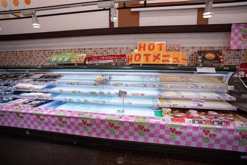 报道：日本石川县能登半岛地震 超市物资短缺